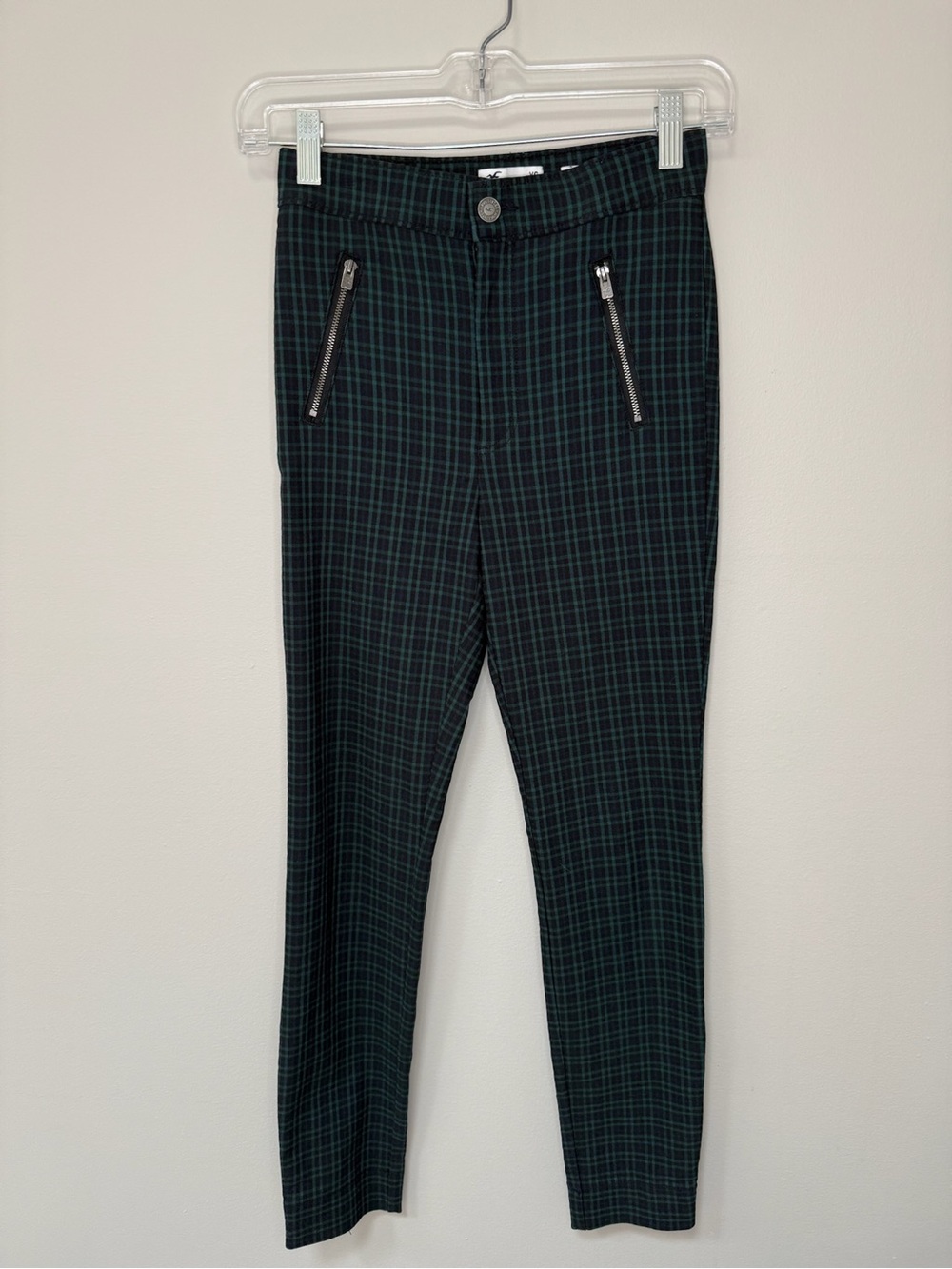 Hollister Women’s Dark Green Plaid Ultra High-Rise Skinny Pants